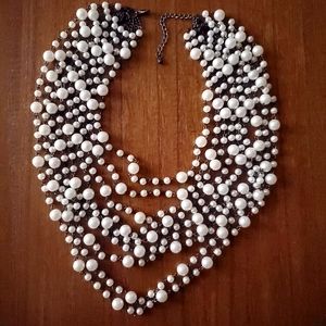 Lotta Pearls Necklace